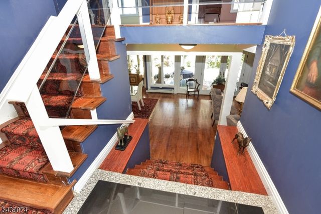 45 Lakeshore Dr, Oakland Boro, NJ 07436