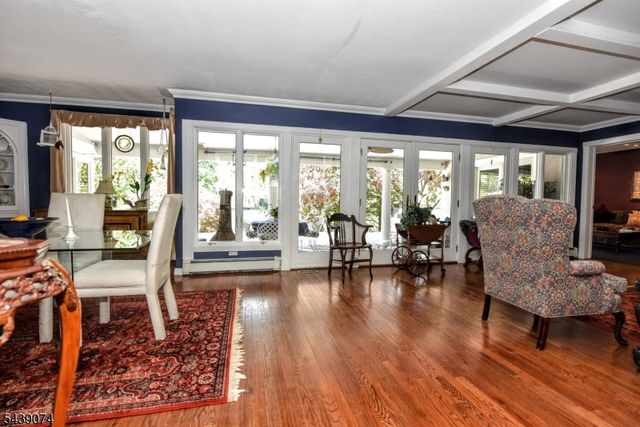 45 Lakeshore Dr, Oakland Boro, NJ 07436