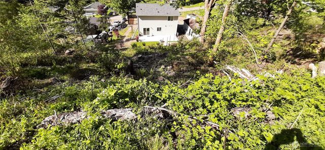221 NE WJ Way, Belfair, WA 98528