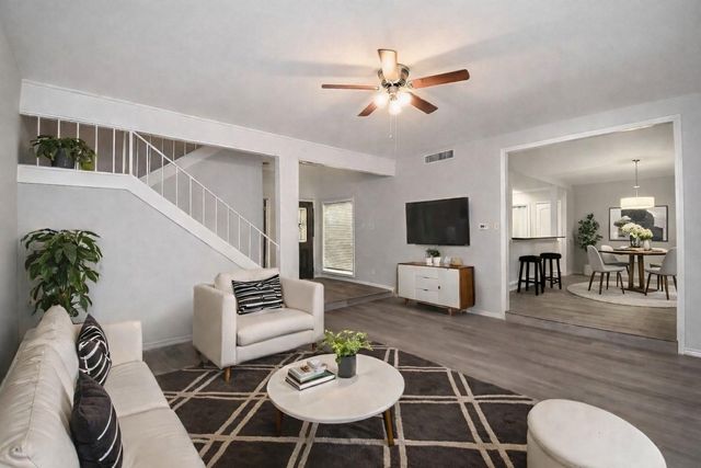 201 Vanderpool Lane 113, Houston, TX 77024