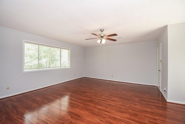 201 Vanderpool Lane 113, Houston, TX 77024