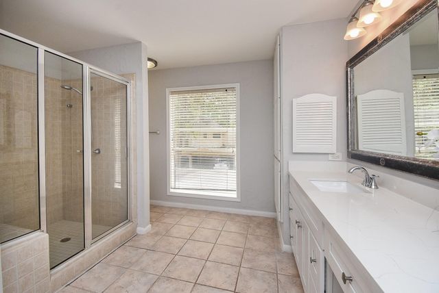 201 Vanderpool Lane 113, Houston, TX 77024