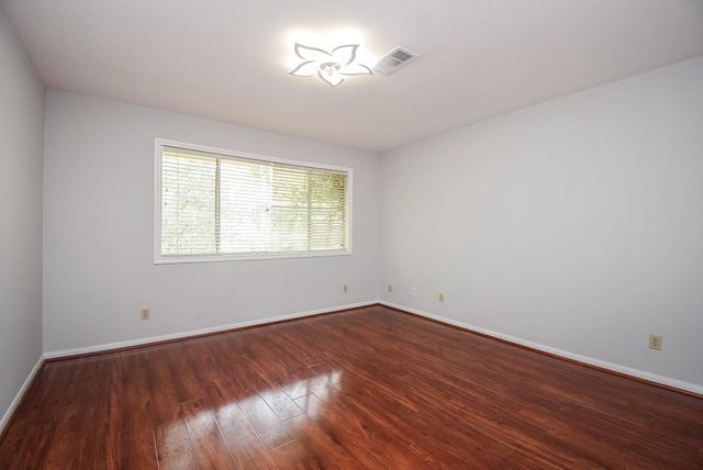 201 Vanderpool Lane 113, Houston, TX 77024