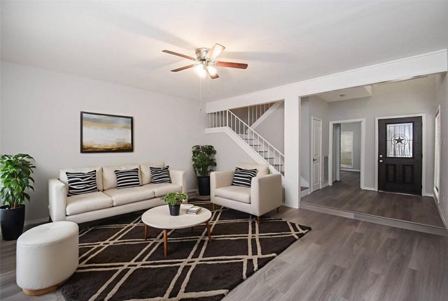 201 Vanderpool Lane 113, Houston, TX 77024