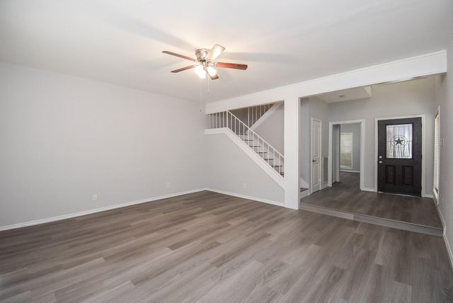 201 Vanderpool Lane 113, Houston, TX 77024
