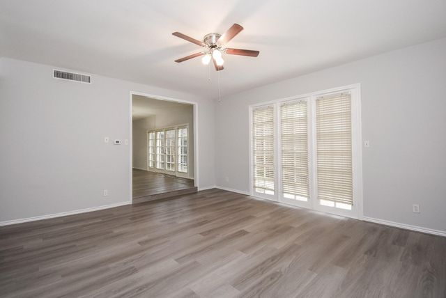 201 Vanderpool Lane 113, Houston, TX 77024