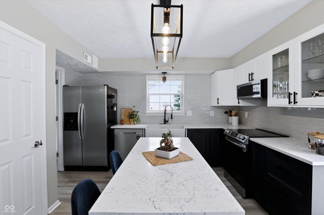 7713 Raleigh Lane, Fishers, IN 46038