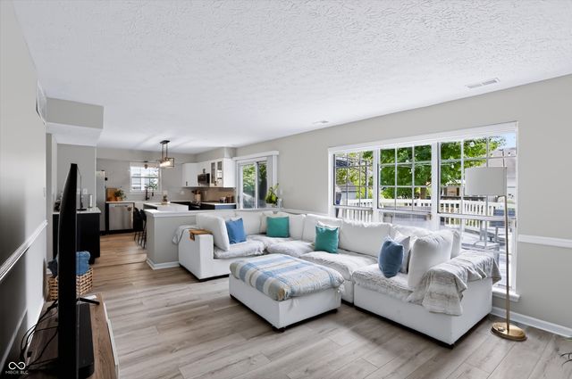 7713 Raleigh Lane, Fishers, IN 46038