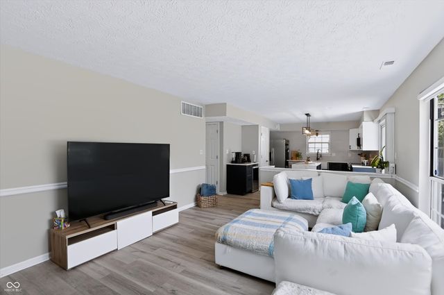 7713 Raleigh Lane, Fishers, IN 46038