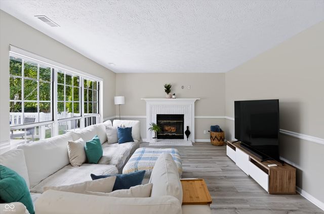 7713 Raleigh Lane, Fishers, IN 46038