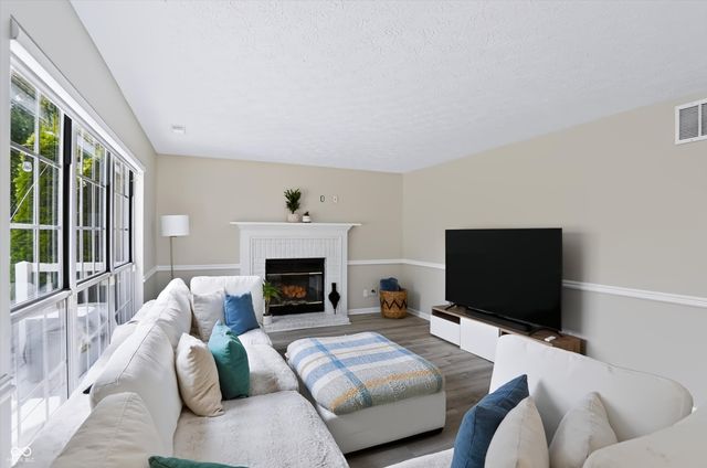 7713 Raleigh Lane, Fishers, IN 46038