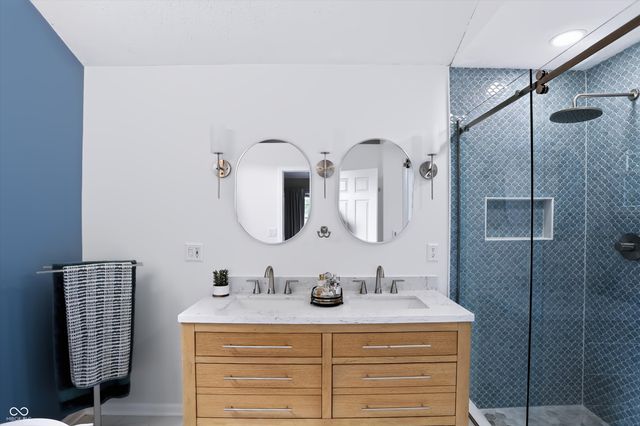7713 Raleigh Lane, Fishers, IN 46038