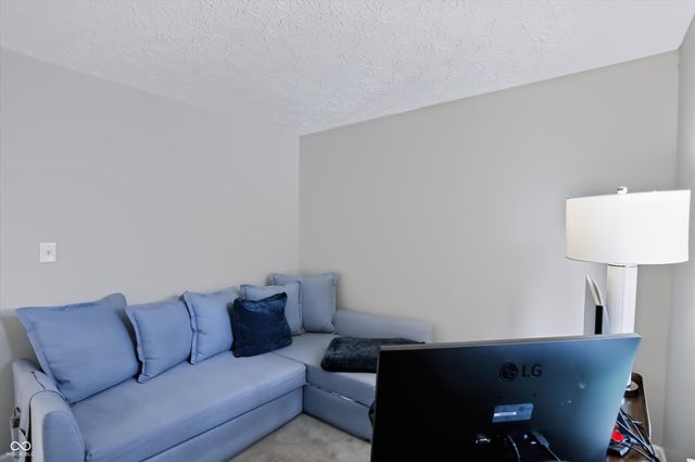7713 Raleigh Lane, Fishers, IN 46038