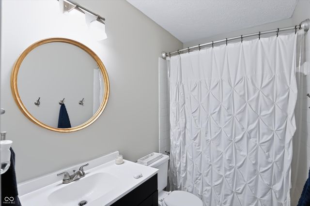 7713 Raleigh Lane, Fishers, IN 46038