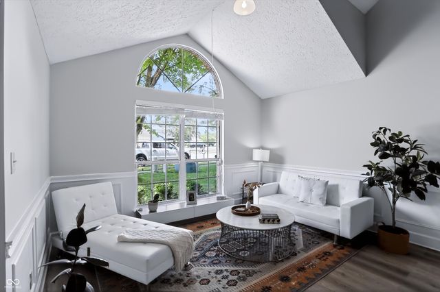 7713 Raleigh Lane, Fishers, IN 46038