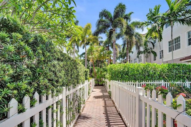 132 Ocean Cay Way, Hypoluxo, FL 33462
