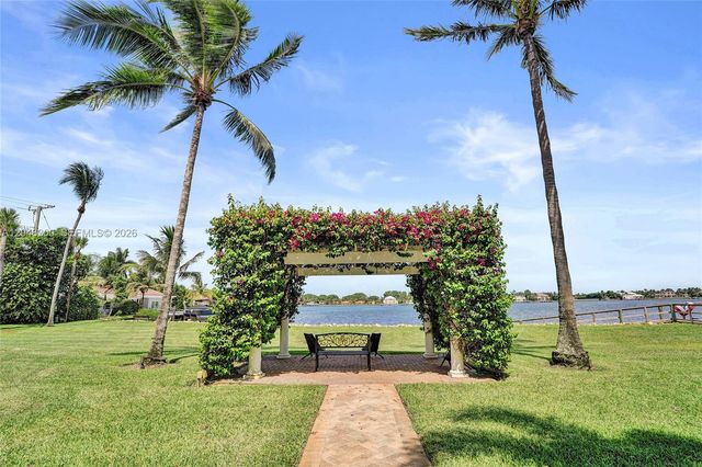 132 Ocean Cay Way, Hypoluxo, FL 33462