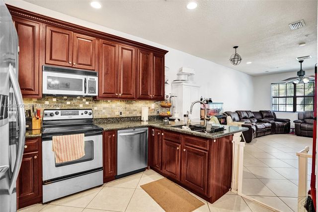 132 Ocean Cay Way, Hypoluxo, FL 33462