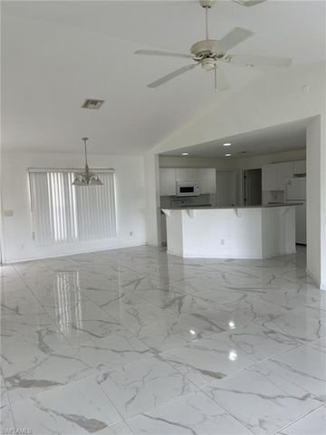 3209 21st ST SW, Lehigh Acres, FL 33976