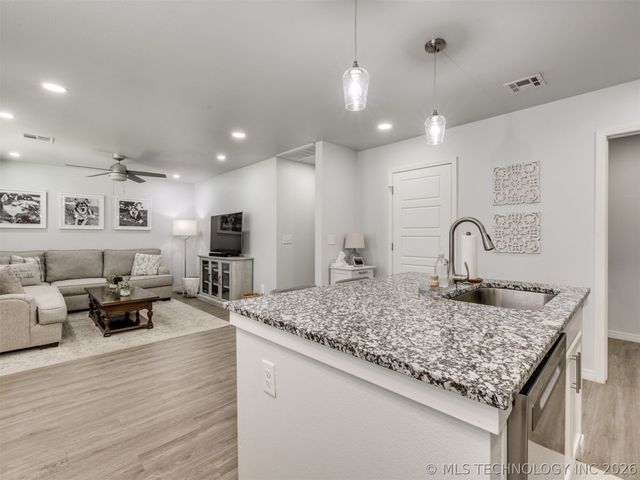 5028 S 29th West Avenue, Tulsa, OK 74107