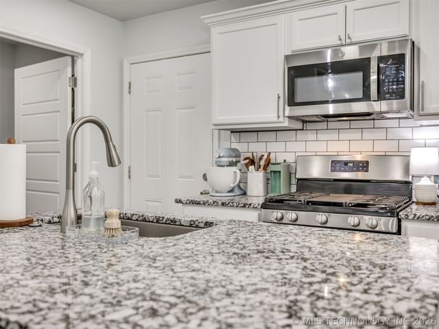 5028 S 29th West Avenue, Tulsa, OK 74107