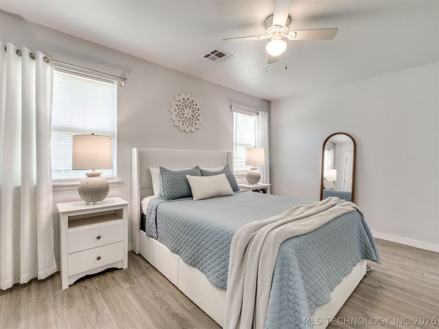 5028 S 29th West Avenue, Tulsa, OK 74107