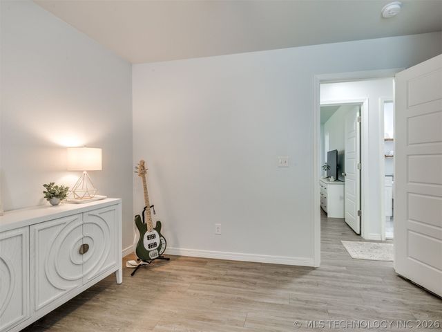 5028 S 29th West Avenue, Tulsa, OK 74107