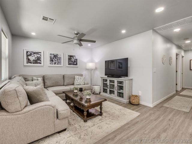 5028 S 29th West Avenue, Tulsa, OK 74107