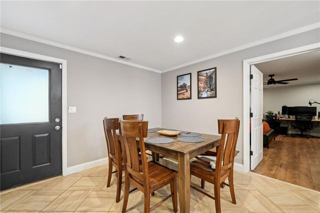 5803 Little Doe Walk, Flowery Branch, GA 30542