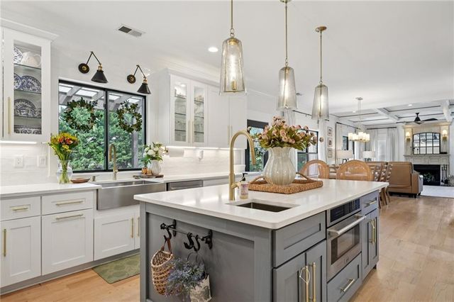 5803 Little Doe Walk, Flowery Branch, GA 30542