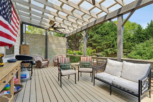 5803 Little Doe Walk, Flowery Branch, GA 30542