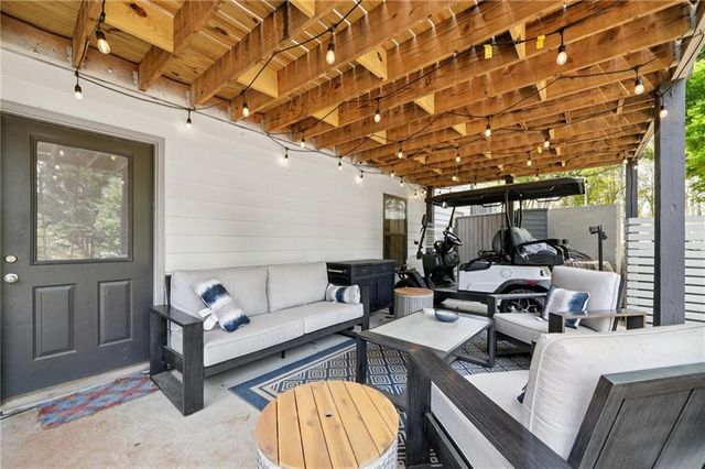 5803 Little Doe Walk, Flowery Branch, GA 30542