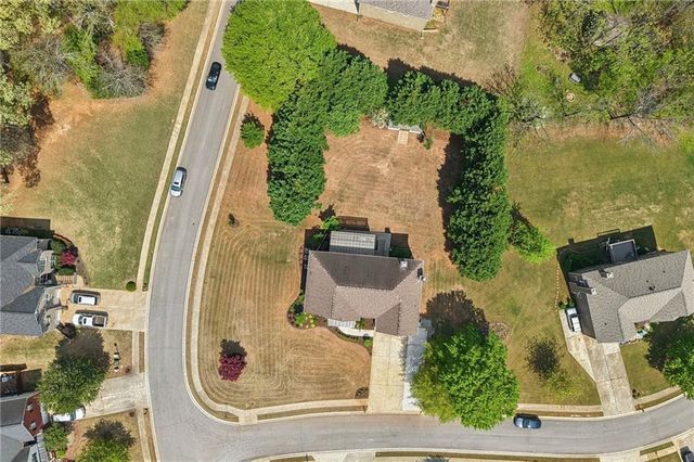 5803 Little Doe Walk, Flowery Branch, GA 30542