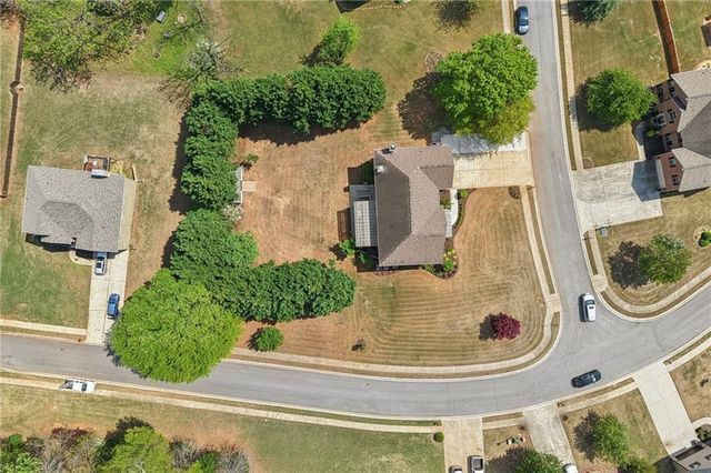 5803 Little Doe Walk, Flowery Branch, GA 30542