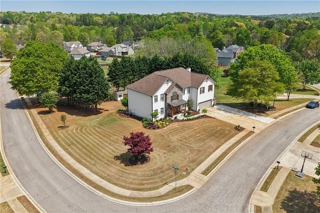 5803 Little Doe Walk, Flowery Branch, GA 30542