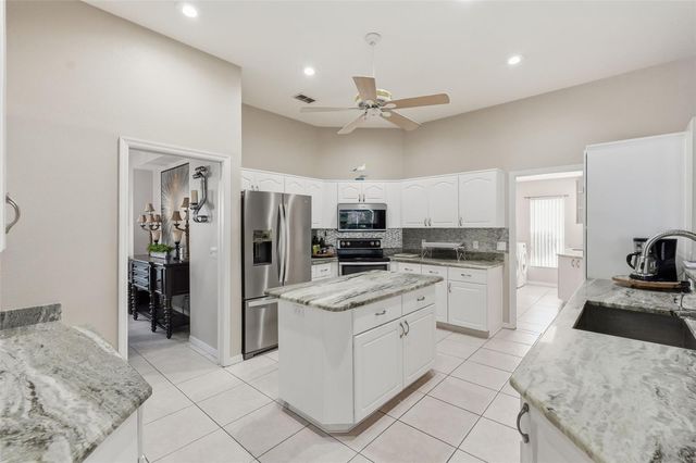 44 LINDER DRIVE, Homosassa, FL 34446