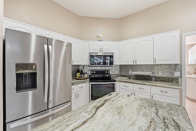 44 LINDER DRIVE, Homosassa, FL 34446