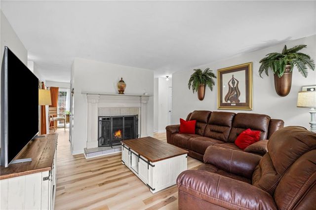 1166 Booth Road SW 209, Marietta, GA 30008