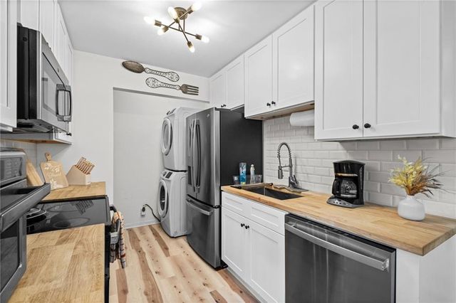 1166 Booth Road SW 209, Marietta, GA 30008
