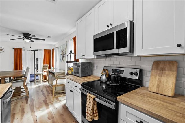1166 Booth Road SW 209, Marietta, GA 30008