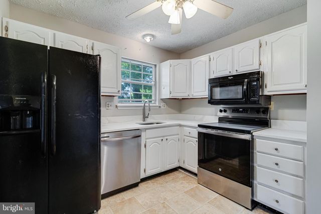 2307 VALLEY OAK CT, Waldorf, MD 20601