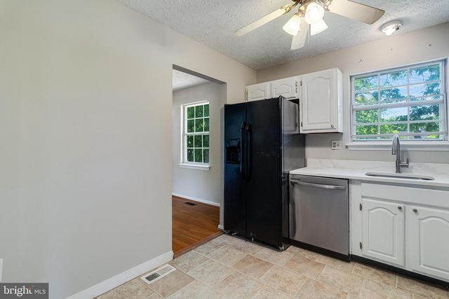 2307 VALLEY OAK CT, Waldorf, MD 20601