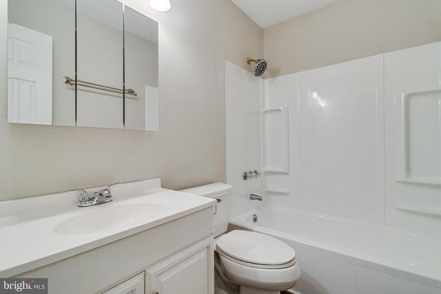 2307 VALLEY OAK CT, Waldorf, MD 20601