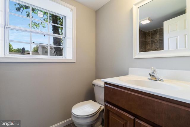 2307 VALLEY OAK CT, Waldorf, MD 20601