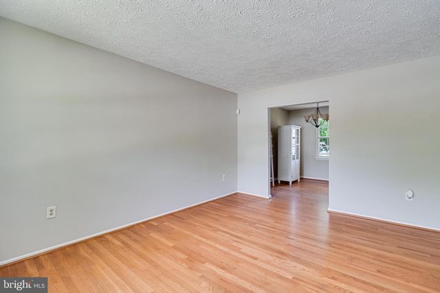 2307 VALLEY OAK CT, Waldorf, MD 20601