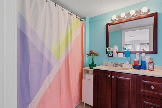 8 West Street, Tilton, NH 03276