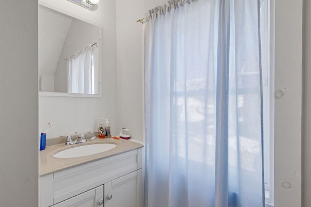 8 West Street, Tilton, NH 03276