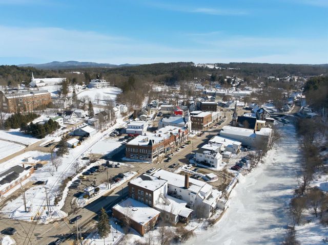 8 West Street, Tilton, NH 03276