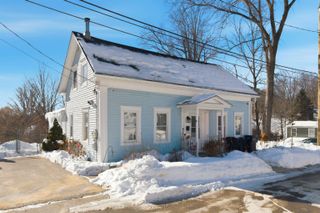 8 West Street, Tilton, NH 03276