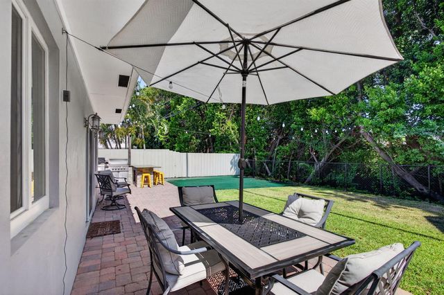 1270 SE 14th Court, Deerfield Beach, FL 33441